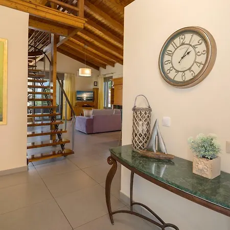 Annaset Villa *