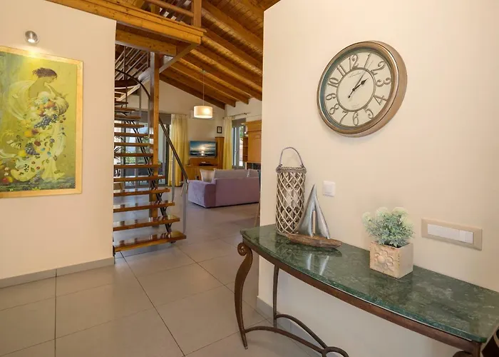 Annaset Villa *